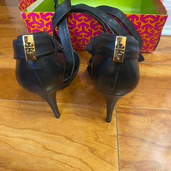 Shoes - Picture 5 of 6